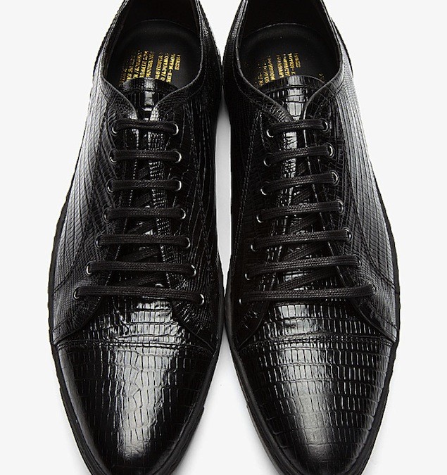JUUN.J CROCODILE EMBOSSED BLACK PATENT LEATHER DRESS SNEAKERS