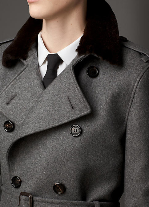 BURBERRY FUR COLLAR TRENCH COAT